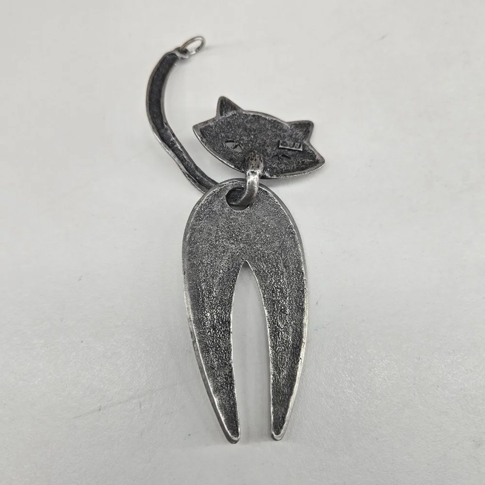 JJ Jonette Brooch Silver Tone Kitty Cat Articulated Large Pin Collectible
